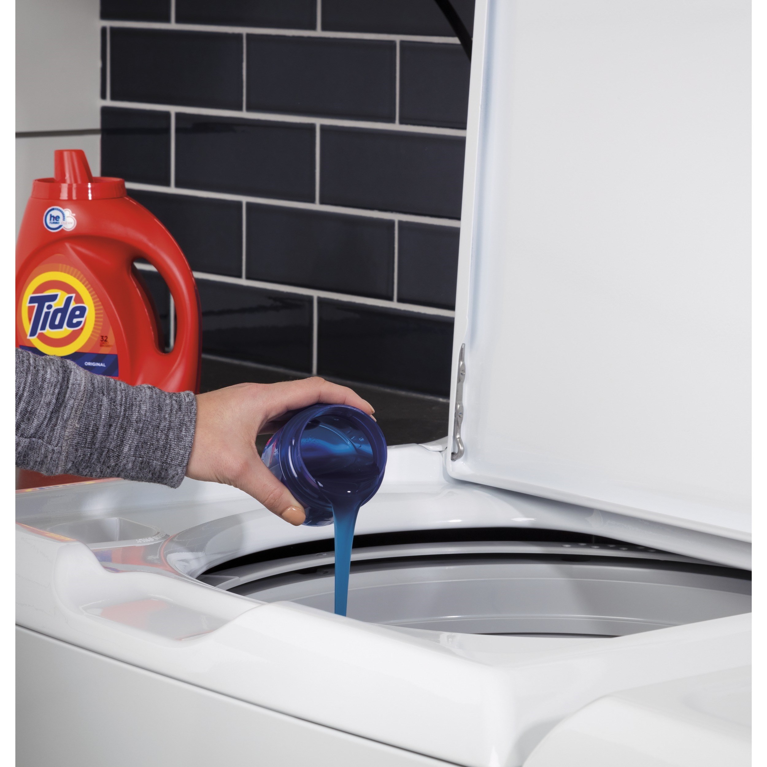 GE Appliances GTW335ASNWW 4.2 cu. ft. Capacity Washer with Stainless